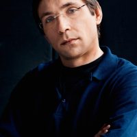 Adrian Pinzaru
- violin -