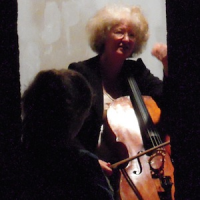 Elizabeth Wilson
- cello -